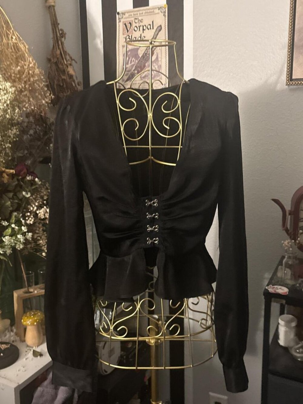 Forever 21 Vampy Women's Black Blouse